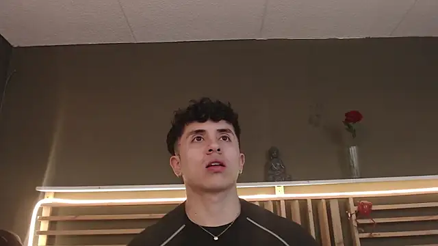 PaulEvens online show from 11-21-25, 01:32