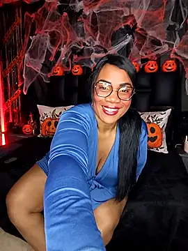 Snapshot of aranzzalatin chatting on 10-10-25, 11:55 aranzzalatin online show from 10-10-25, 11:55