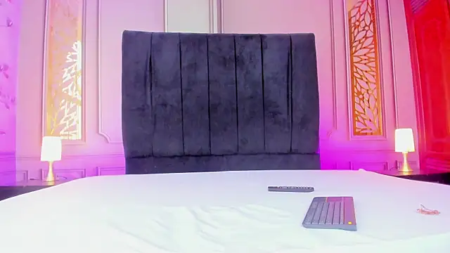 venus firekiss online show from 10-30-25, 07:55