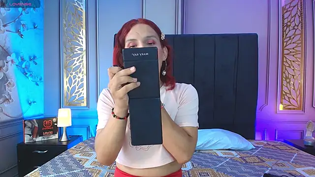 venus firekiss online show from 09-18-25, 07:50