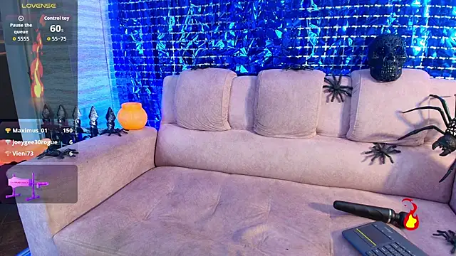 venus firekiss online show from 10-15-25, 10:23