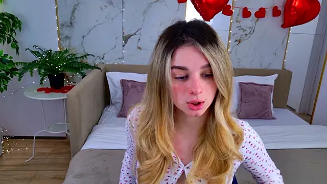 SweetyLicky online show from 02-16-26, 04:05