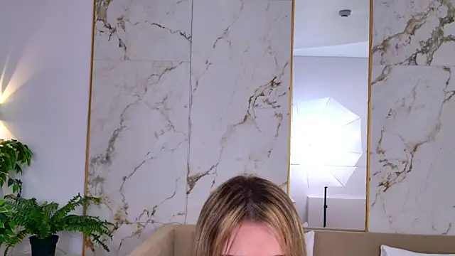 SweetyLicky online show from 04-10-26, 03:30