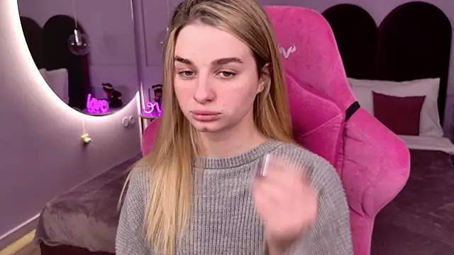 SweetyLicky online show from 12-14-25, 04:01