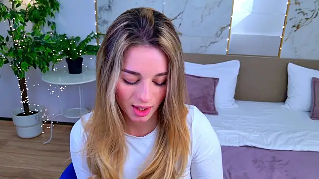 SweetyLicky online show from 04-18-26, 07:07