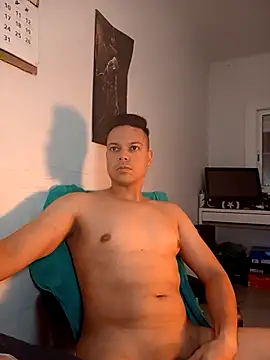 Snapshot of rayolexxx chatting on 10-19-25, 08:11 rayolexxx online show from 10-19-25, 08:11