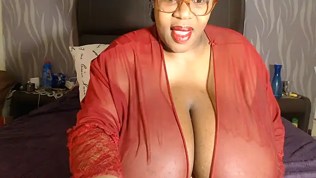 BoobsQueen46K online show from 06-20-26, 02:33