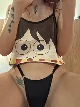 Snapshot of tinkerlu chatting on 02-05-26, 07:37 tinkerlu online show from 02-05-26, 07:37