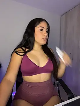Snapshot of OriannaLuna chatting on 09-30-25, 02:39 OriannaLuna online show from 09-30-25, 02:39
