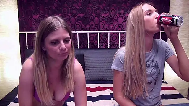 BlondeWitches online show from 11-22-25, 12:43