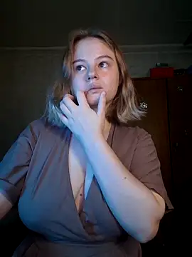 Snapshot of SlipperSherry chatting on 10-07-25, 02:40 SlipperSherry online show from 10-07-25, 02:40