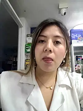 Sophie del Castillo online show from 11-16-25, 09:41