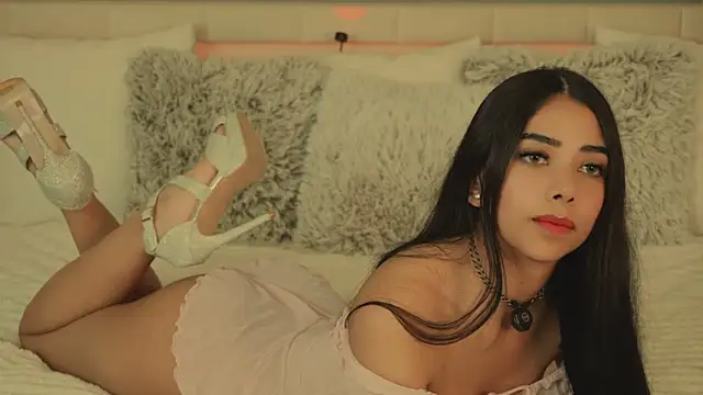 MikaelaJayy online show from 04-19-26, 02:45