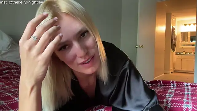 Snapshot of Ohbabykelly chatting on 07-19-26, 06:37 Ohbabykelly online show from 07-19-26, 06:37