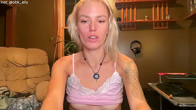 Ohbabykelly online show from 10-22-25, 01:16