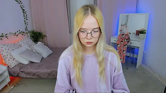 BellaMontgomery online show from 11-14-25, 09:51