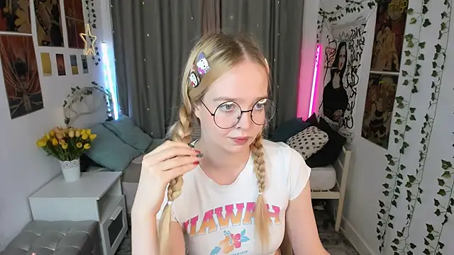 BellaMontgomery online show from 11-09-25, 11:42