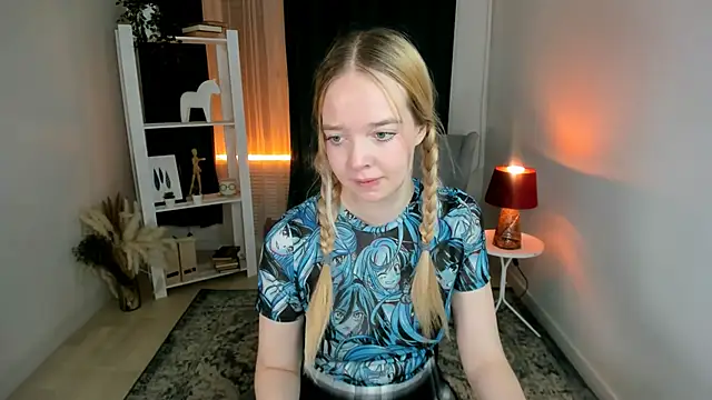 BellaMontgomery online show from 12-14-25, 10:26