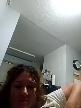 fuck-me-hard2379 online show from 06-10-26, 07:09