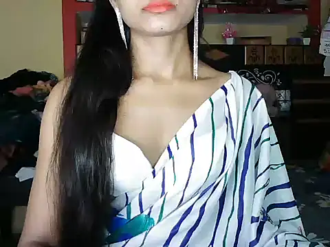 ROSE GOLDE online show from 10-08-25, 04:29