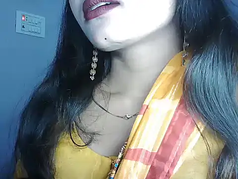 ROSE GOLDE online show from 02-19-26, 04:26