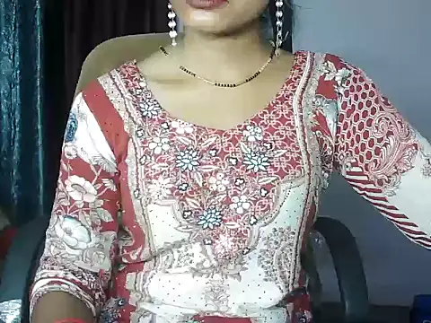 ROSE GOLDE online show from 07-22-26, 04:25