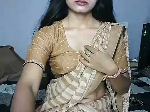ROSE GOLDE online show from 05-27-26, 01:18