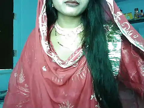 ROSE GOLDE online show from 06-14-26, 09:54