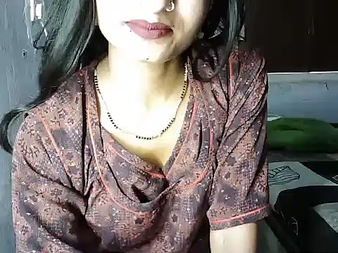 ROSE GOLDE online show from 06-08-26, 12:49
