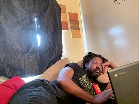 viceutk1 online show from 09-28-25, 03:52