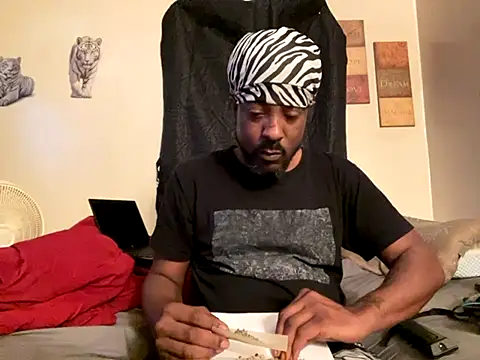 viceutk1 online show from 10-10-25, 09:32