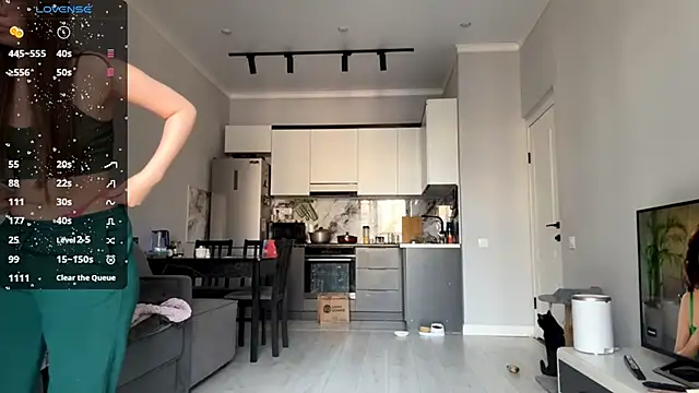 Wow Akemi online show from 09-18-25, 09:34