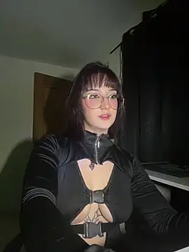 Snapshot of AliceSweet10 chatting on 03-04-26, 06:21 AliceSweet10 online show from 03-04-26, 06:21