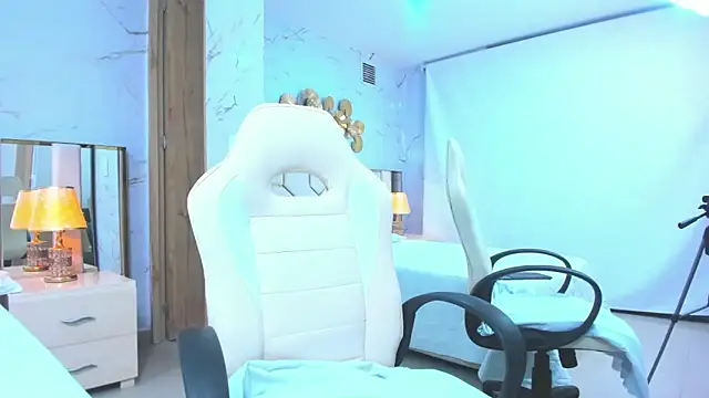 BabyAngel18  online show from 10-18-25, 03:30