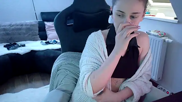 Melly4You online show from 05-19-26, 05:20