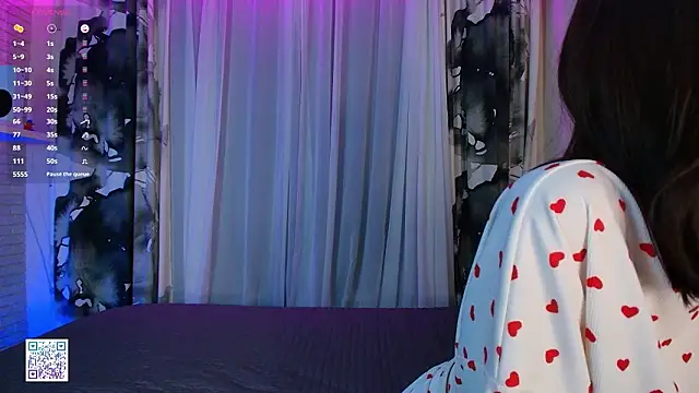 Snapshot of Fire_katie chatting on 02-12-26, 02:28 Fire katie online show from 02-12-26, 02:28