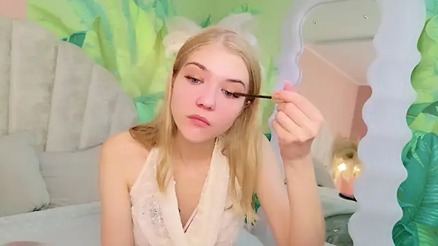 Snapshot of 4example_Chloe chatting on 07-12-26, 05:41 4example Chloe online show from 07-12-26, 05:41
