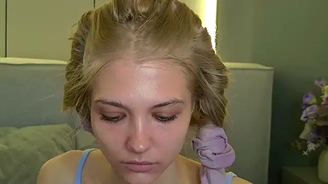 4example Chloe online show from 04-21-26, 05:14