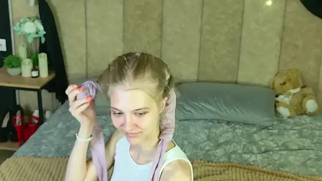 4example Chloe online show from 05-08-26, 05:33