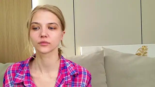 4example Chloe online show from 05-06-26, 05:33