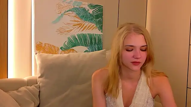Snapshot of 4example_Chloe chatting on 07-07-26, 06:47 4example Chloe online show from 07-07-26, 06:47