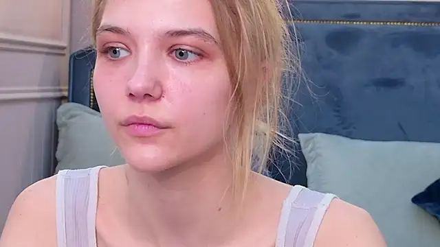 4example Chloe online show from 05-10-26, 05:44