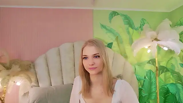 Snapshot of 4example_Chloe chatting on 06-17-26, 05:51 4example Chloe online show from 06-17-26, 05:51