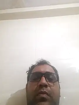 Hot-boy077 online show from 11-06-25, 08:51