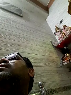 Hot-boy077 online show from 04-15-26, 03:05