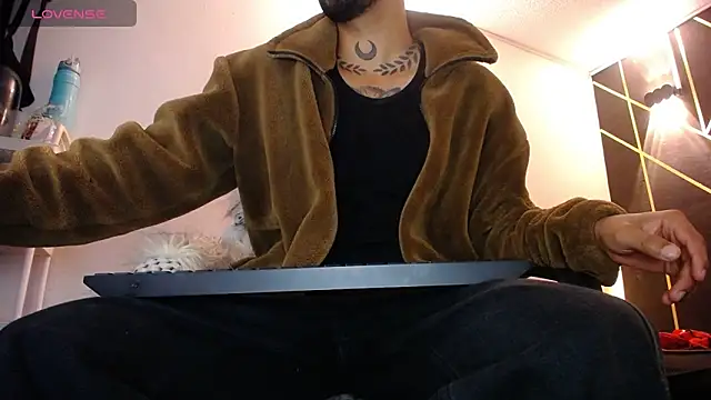 LickMyInk online show from 12-21-25, 04:36