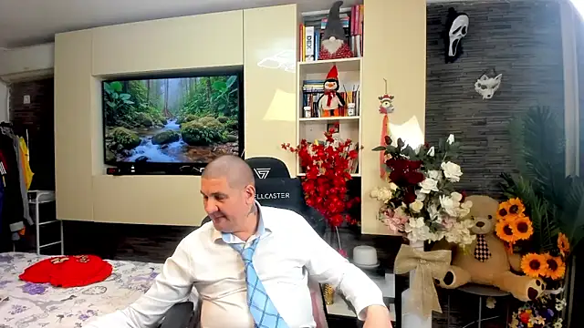 SpartacusDaddy48 online show from 05-02-26, 07:41