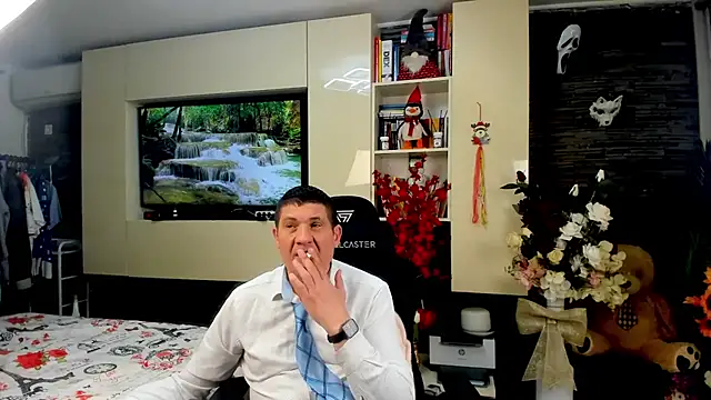 SpartacusDaddy48 online show from 04-18-26, 05:48
