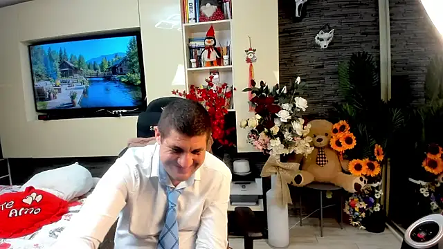 SpartacusDaddy48 online show from 05-25-26, 08:29