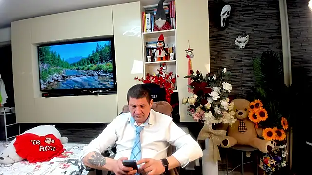 SpartacusDaddy48 online show from 05-25-26, 03:50